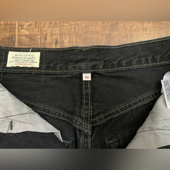 Levi’s Black Denim Skirt - Picture 4 of 5